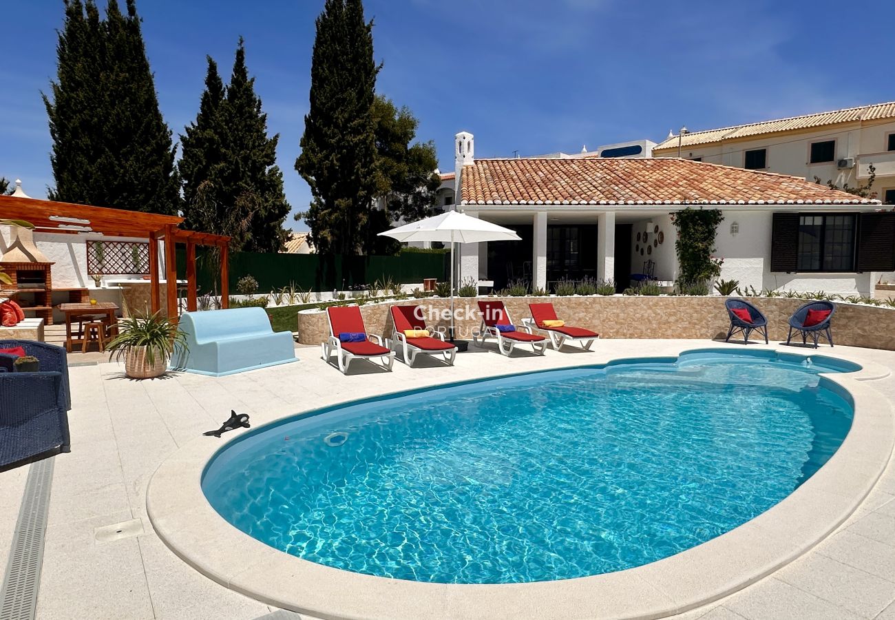 Villa; Pool; Strand; Garten; Terrasse