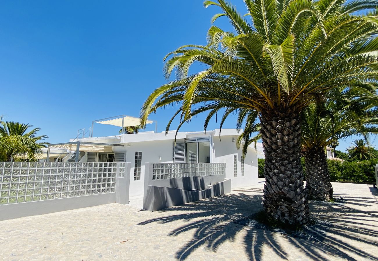 Villa em Quarteira - Moderna by Check-in Portugal