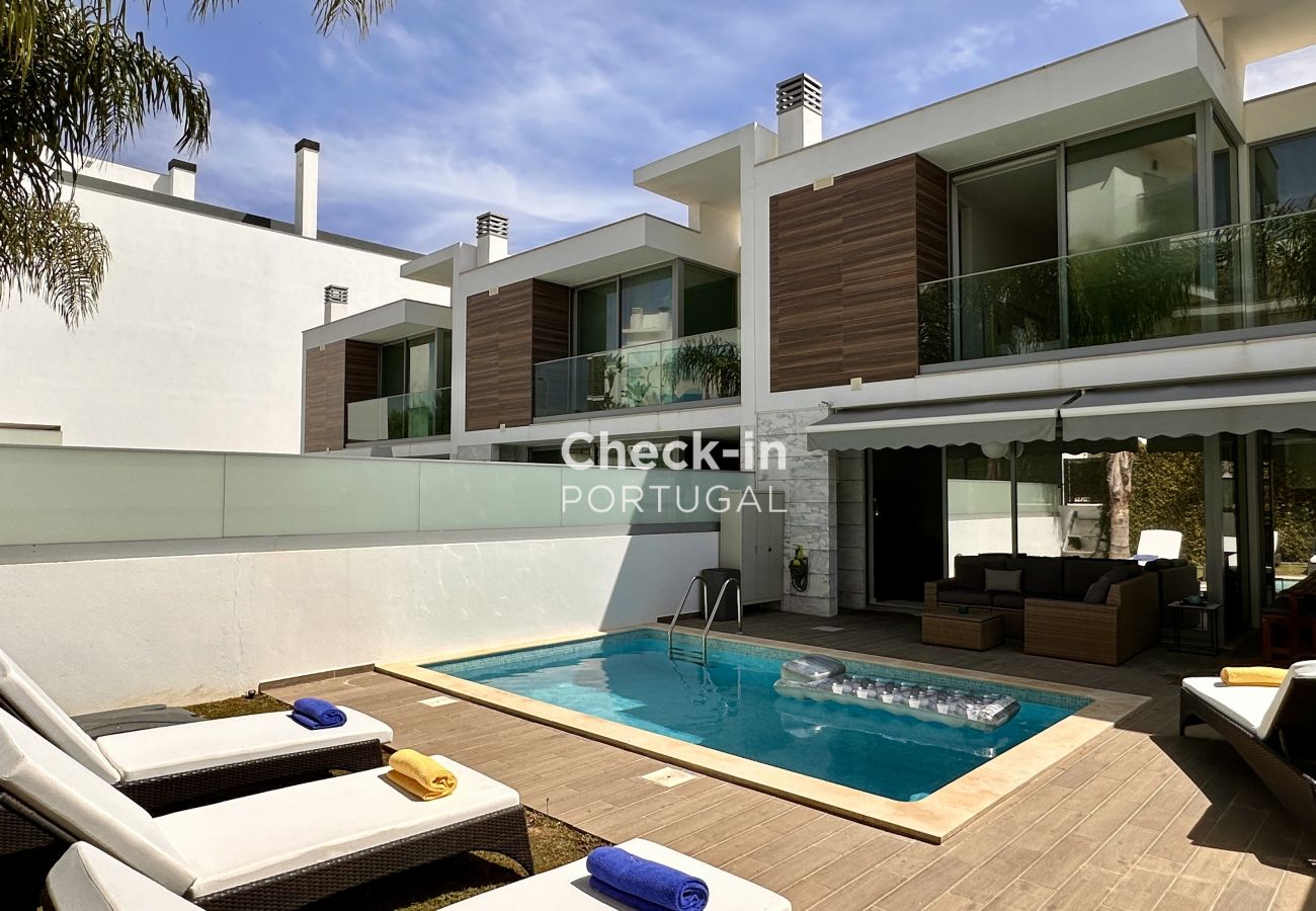 Pool; Villa; Exterior; Terrace